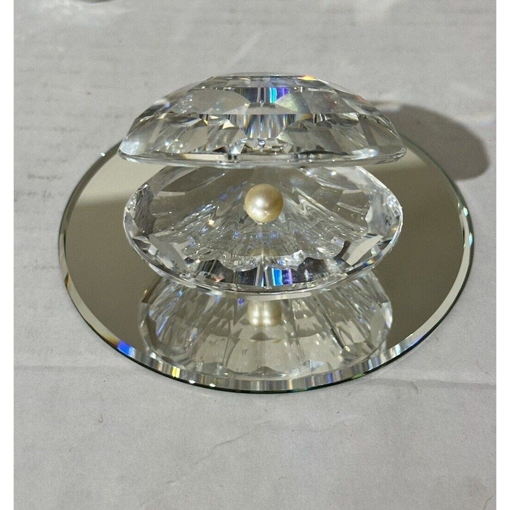 Swarovski Crystal Oyster Clam Shell with Pearl + Round Mirror